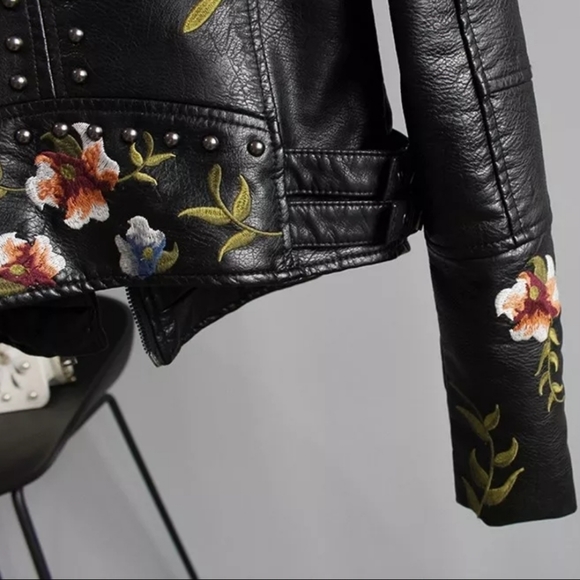 Women Leather Floral Print Embroidery Jacket - Picture 8 of 16